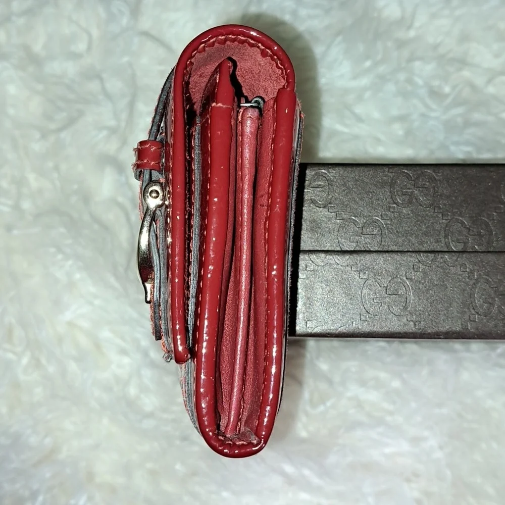 🔥🔥Gucci Guccissima Red Patent Leather Wallet - EUC - Picture 10 of 17